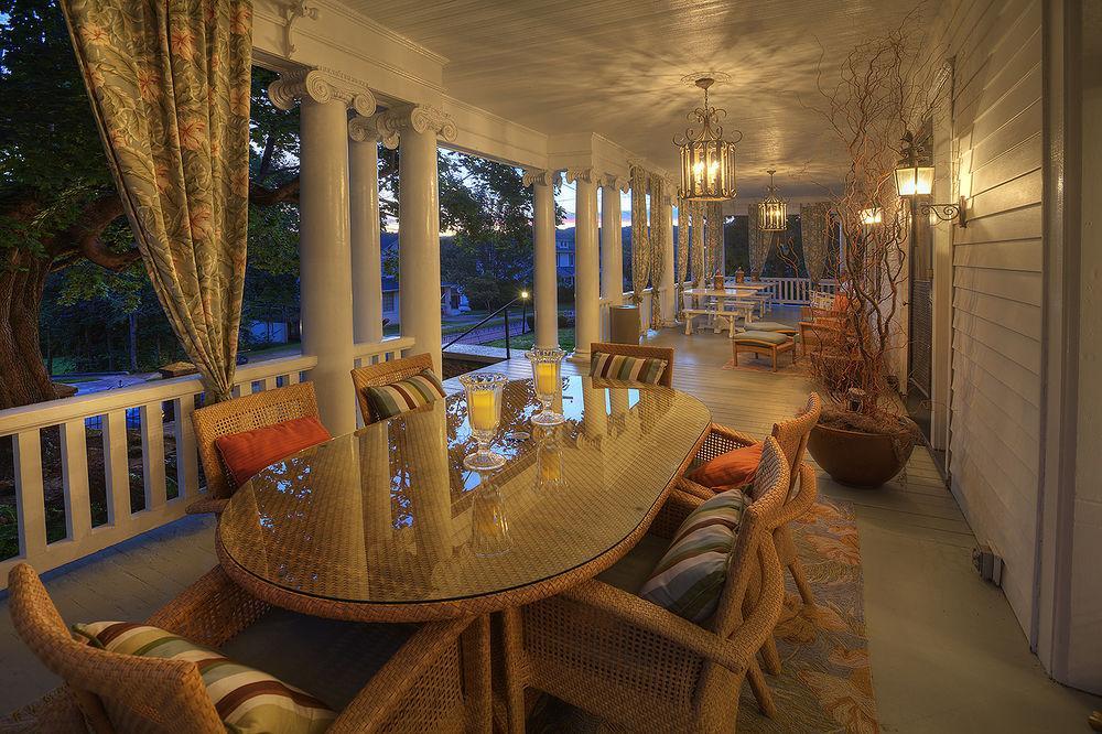 Bluefield Inn, A Select Registry Propery 외부 사진